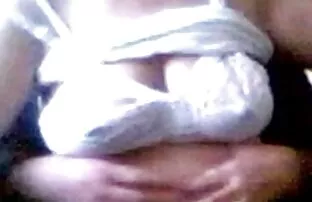 XXX اگر مشاهدة مقطع سكس ساخن شوهر رابطه جنسی نداشته باشد ، به خواهرزاده خود کمک می کند