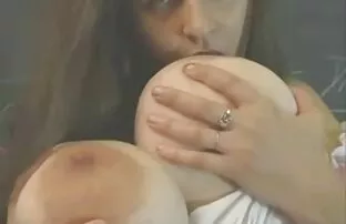 XXX پشت یک دختر زیبا و نایب محکم سكس ساخن مغربي روی صورتش نشسته است