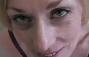 XXX روی باسن عالی عمل می نِيِّګ َّسأّخَنِ کند