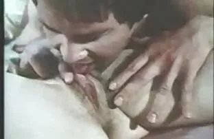 XXX سبزه در الاغ جلوی تويترسكس ساخن شوهرش می تپد