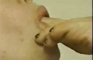XXX تقرر أن يدخل eldak في سكس ساخن بنات الحمار في الصباح