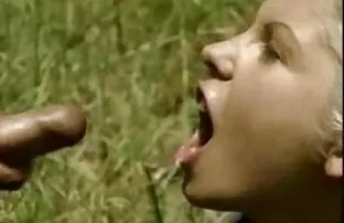 XXX خادمة يثير عملاق الجنس جنس اجنبى ساخن المتشددين