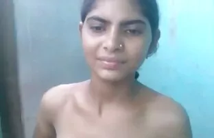 XXX دعونا فيلم ساخن نار نستخدم الحمار