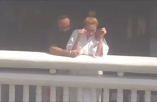 XXX المواد الإباحية الطبيب ربة منزل صور جنس ساخن