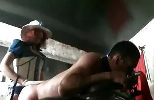 XXX حمام فديوجنس ساخن الترفيه مع فتاة جميلة