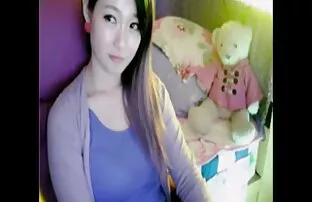 XXX دو سگ زیبا شروع به خوشحال کردن مقطع جنس ساخن یک مرد عضله کردند