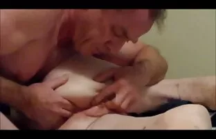 XXX مردی افلام سكس ساخنه اجنبي معشوقه خود را با کلاه به پایان رساند