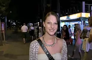 XXX Pikaper جنسی با سبزه زیبا در توالت فیلمبرداری شده سكس حار متحرك است