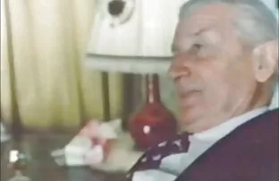 XXX مع قفزة مذعورة إلى القضيب سكس فلسطيني ساخن
